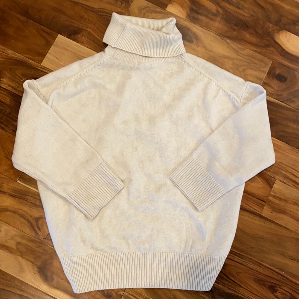 H&M turtleneck NEW with tags